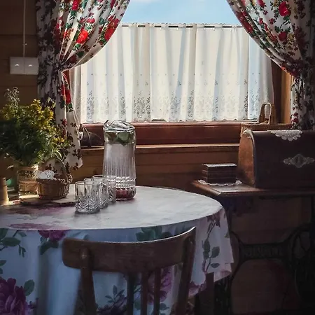 Gospodarstwo agroturystyczne Zacisze Babci Ludwisi W Beskidzie Niskim *